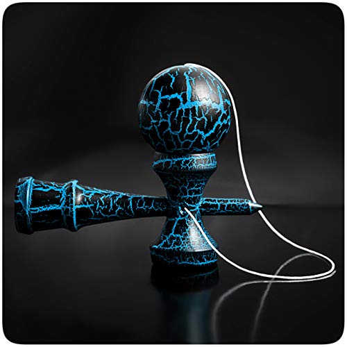 Kendama Japanisches Geschicklichkeitsspiel schwarz/Blauer Kugel Holz-Kugelfangspiel Marke PRECORN Kendama Japanisches Geschicklichkeitsspiel schwarz/Blauer Kugel Holz-Kugelfangspiel Marke PRECORN von PRECORN