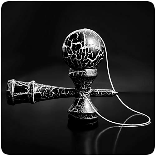PRECORN Kendama Geschicklichkeitsspiel schwarz/weiß Kugel Kinder-Spielzeug Holz-Kugelfangspiel Konzentrationsspiele Geschenk-Ideen für Indoor Outdoor PRECORN Kendama Geschicklichkeitsspiel schwarz/weiß Kugel Kinder-Spielzeug Holz-Kugelfangspiel Konzentrationsspiele Geschenk-Ideen für Indoor Outdoor von PRECORN