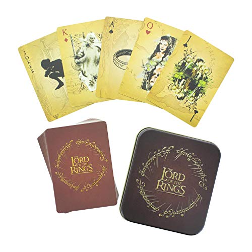 Der Herr der Ringe Spielkarten - Offiziell lizenziertes Standarddeck mit geprägter Sammlerdose, Geschenk für LOTR Tolkien-Fans Der Herr der Ringe Spielkarten - Offiziell lizenziertes Standarddeck mit geprägter Sammlerdose, Geschenk für LOTR Tolkien-Fans von Paladone