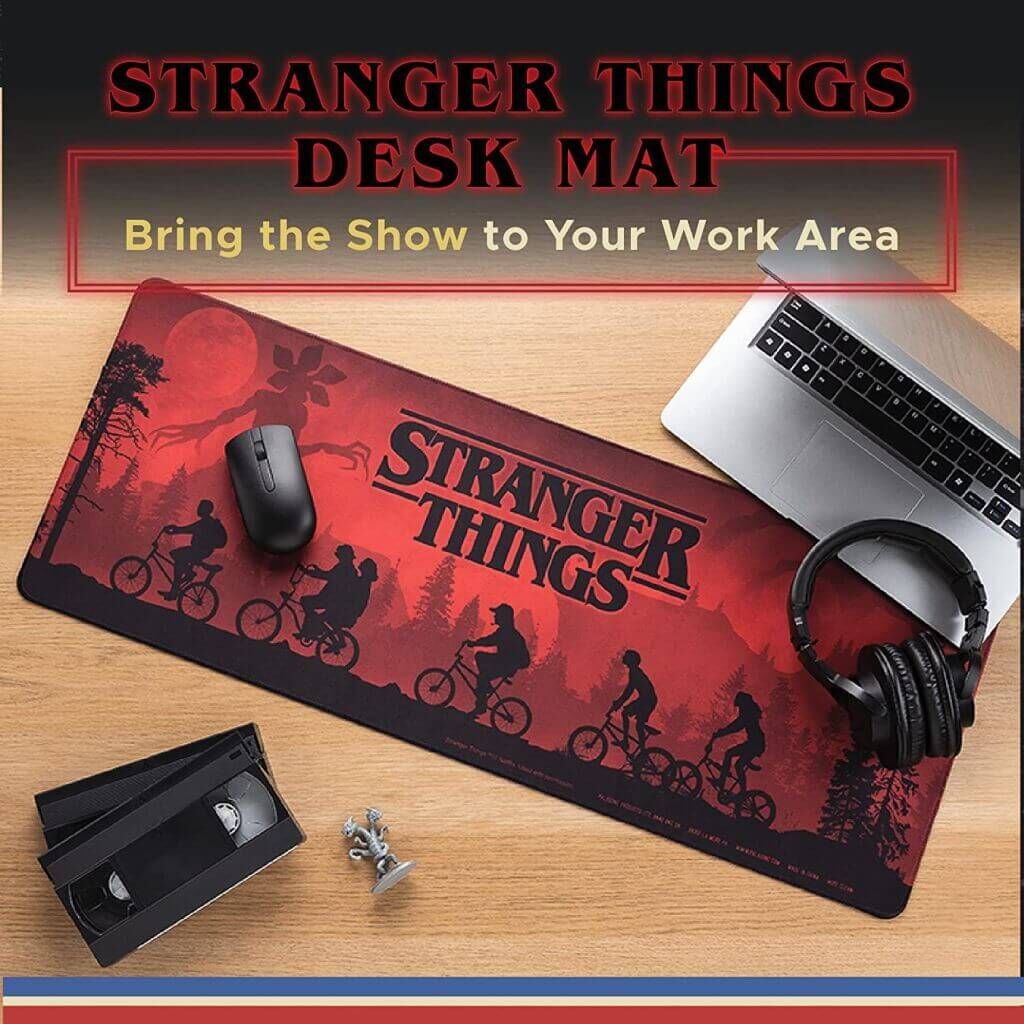 'Stranger Things Klassische Logo-Schreibtischmatte' von Paladone