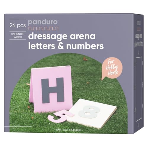 Panduro Hobby Horse | Dressurviereck Buchstaben & Zahlen für Steckenpferd Wettbewerb | 8 Ausklappbare Schilder, 20x20 cm | Buchstaben und Zahlen, 12 cm von Panduro