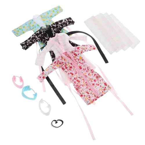PartyKindom 4 Sätze Teiliges Puppen bekleidungsset mit Bademantel Schlafanzug Nachthemd und Passendem Stirnband Vielseitiges Zubehör für Kreatives Ankleiden von Mädchenpuppen PartyKindom 4 Sätze Teiliges Puppen bekleidungsset mit Bademantel Schlafanzug Nachthemd und Passendem Stirnband Vielseitiges Zubehör für Kreatives Ankleiden von Mädchenpuppen von PartyKindom