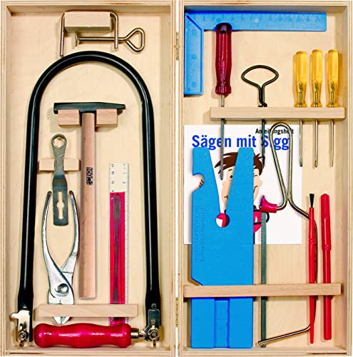 Pebaro 450 Laubsägeset im Holz-Klappkasten, 23 Teile, komplettes Set Schreinerkasten, Holzkasten, platzsparendes Bastelset, Laubsägebogen made in Germany, Basteln mit Holz, Geschenkidee für Kinder Pebaro 450 Laubsägeset im Holz-Klappkasten, 23 Teile, komplettes Set Schreinerkasten, Holzkasten, platzsparendes Bastelset, Laubsägebogen made in Germany, Basteln mit Holz, Geschenkidee für Kinder von Pebaro