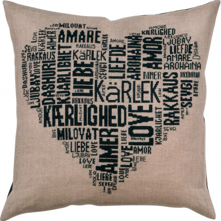 Permin Stickerei Kit Leinen Kissen Liebe Schwarz 60x60cm Permin Stickerei Kit Leinen Kissen Liebe Schwarz 60x60cm von Permin