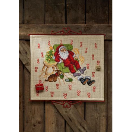 Permin Stickerei-Set Weihnachtskalender Weihnachtsmann im Sessel 58x52cm von Permin