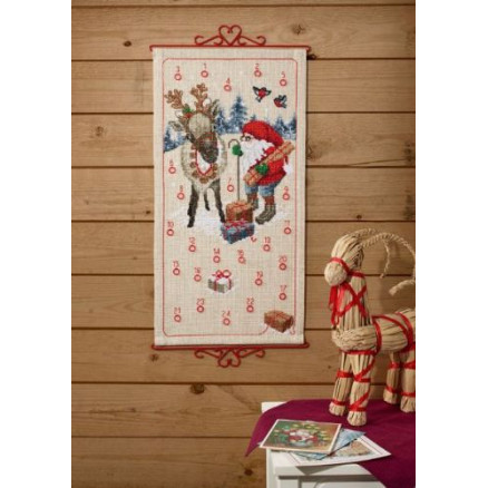 Permin Stickerei-Set Weihnachtskalender Weihnachtsmann und Rentier 35x67cm von Permin
