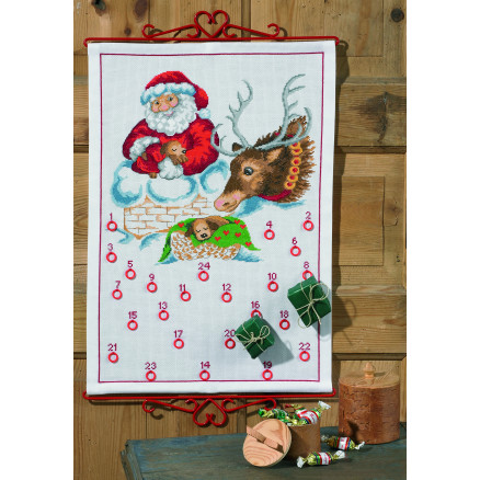 Permin Stickerei-Set Adventskalender - Der Weihnachtsmann im Kamin 38x50cm von Permin