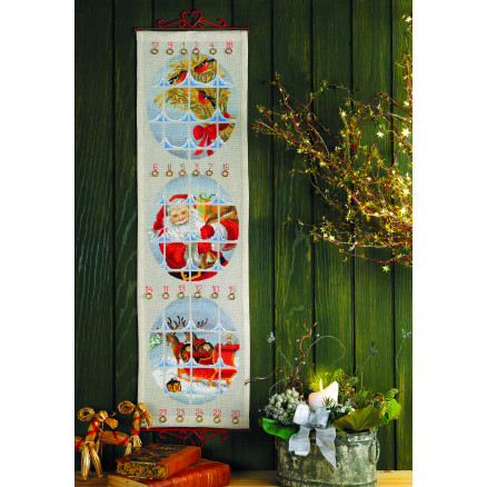 Permin Stickerei-Set Adventskalender - Der Weihnachtsmann und sein Schlitten 28x100cm von Permin