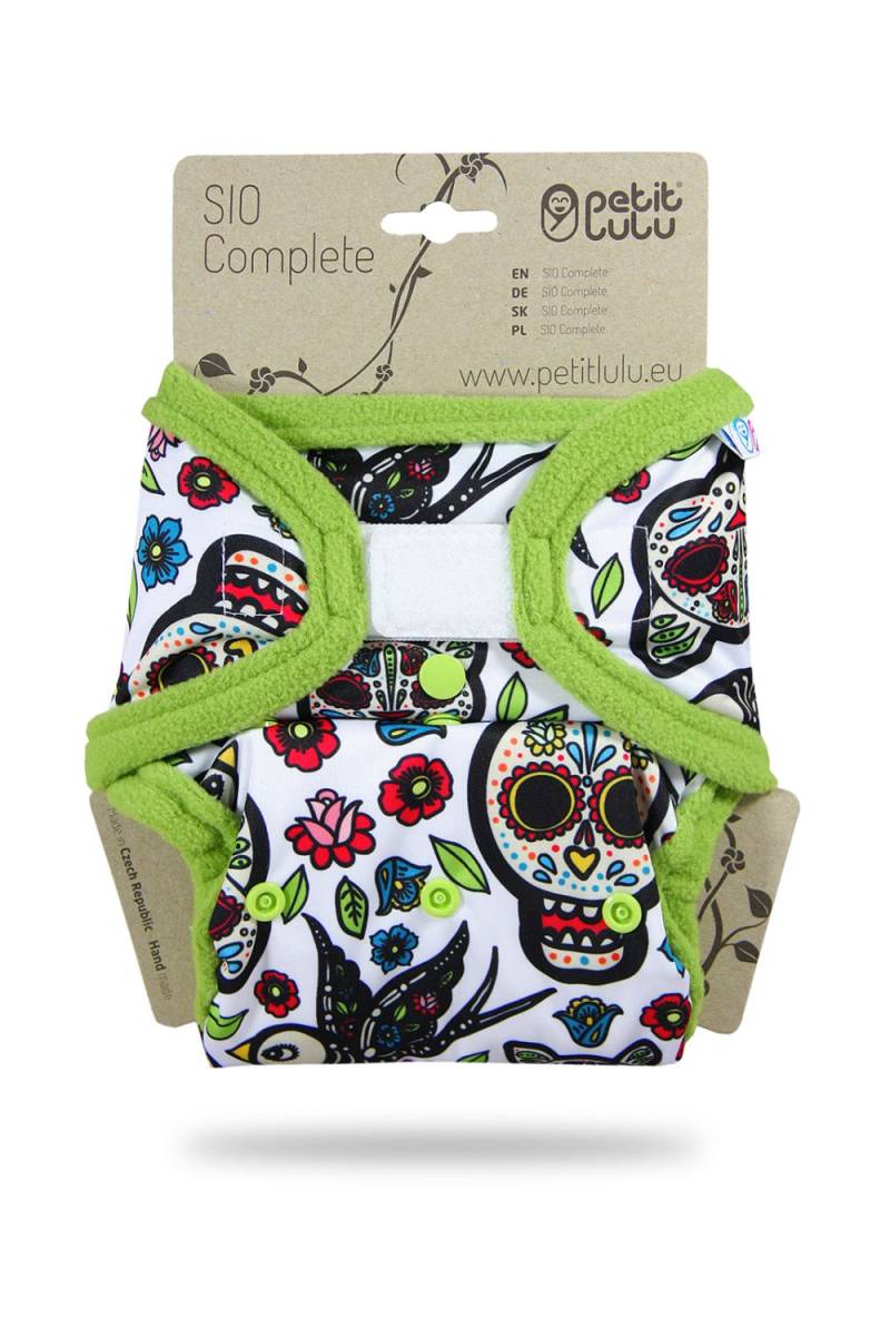 Petit Lulu One Size SIO mit Einlagen (Klett) - Mexican Skulls (on white) von Petit Lulu