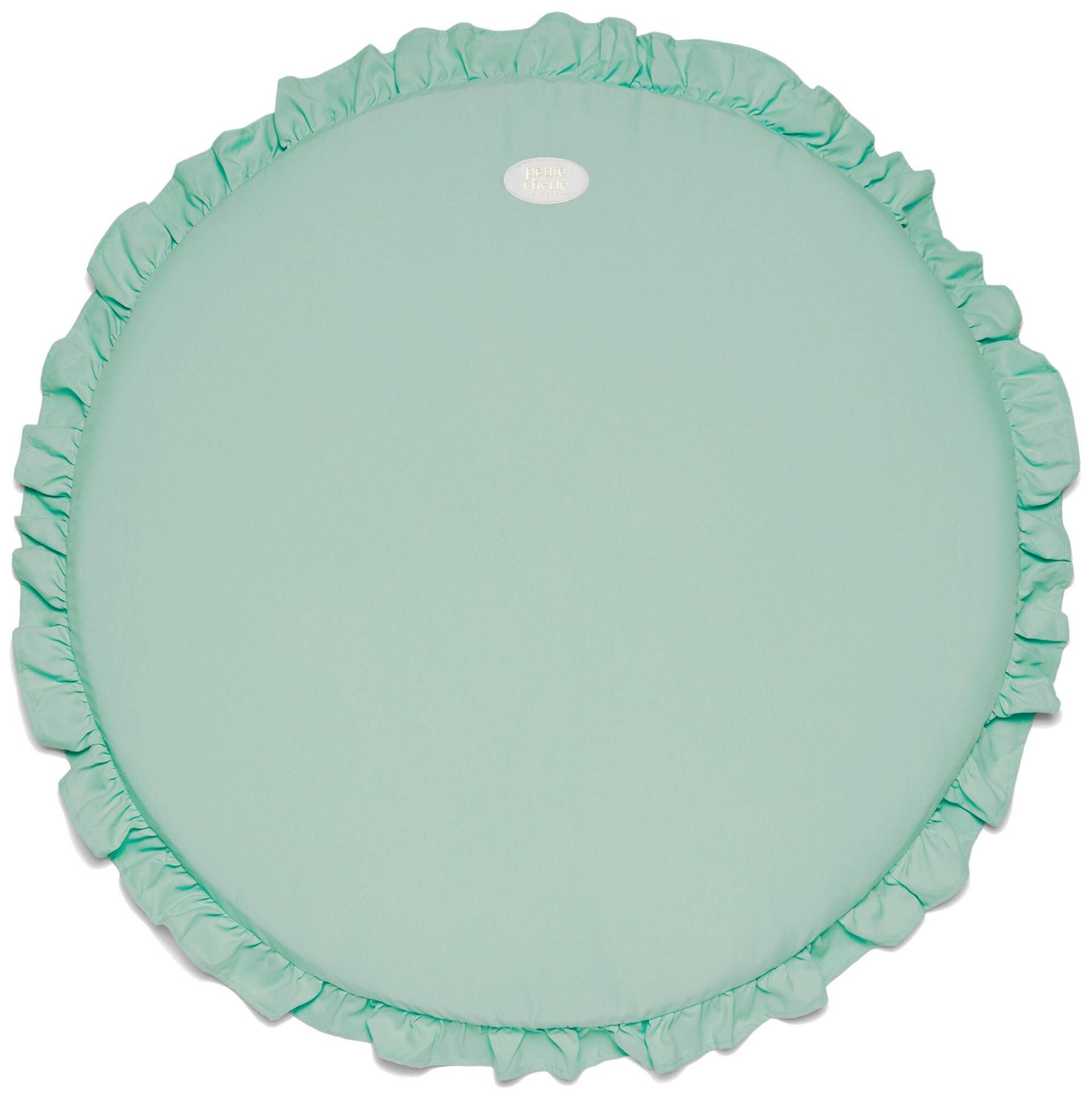 Petite Chérie Spielteppich mit Rüschen, 80 cm, Dusty Green Petite Chérie Spielteppich mit Rüschen, 80 cm, Dusty Green von Petite Chérie