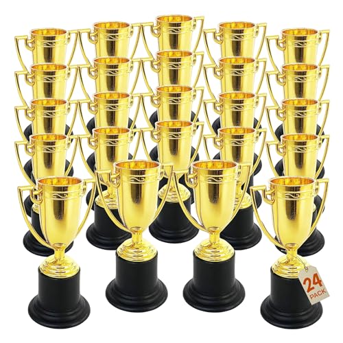 Goldene Pokale aus Kunststoff für Kinder – 24 Stück – 10,2 cm Erfolgspreis – ideale Anerkennung für Schule, Sport, Büro, Karnevalsspiele – Partygeschenke, Dekoration, Requisiten – Motivierend Goldene Pokale aus Kunststoff für Kinder – 24 Stück – 10,2 cm Erfolgspreis – ideale Anerkennung für Schule, Sport, Büro, Karnevalsspiele – Partygeschenke, Dekoration, Requisiten – Motivierend von Playbees