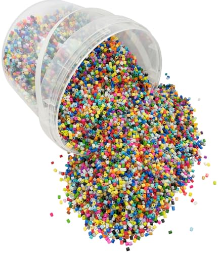 Playtastic Perlen für Steckplatten: 30.000 Bunte Bügelperlen im Eimer, in 22 Farben (Bastelperlen, Bügelperlen Großpackung) von Playtastic