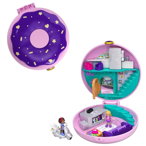 Polly Pocket GDK82 - Pyjamaparty Schatulle Donut Wohnzimmer mit Polly und Shani, Mädchen Spielzeug ab 4 Jahren, Mehrfarbig von Polly Pocket