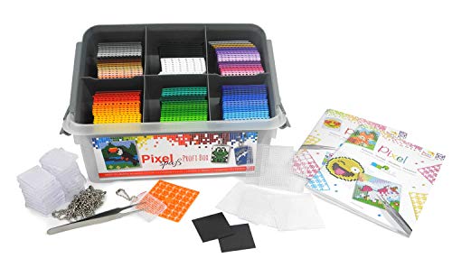 Pixel P60002-29501 Profi Box, Bastelset mit 126 Pixelplatten, 24 Medaillons mit Kette, 5 Grundplatten, 2 Magneten, 1 Pinzette sowie 2 Hefte mit Vorlagen, kinderleichtes Stecksystem von Pracht Creatives Hobby