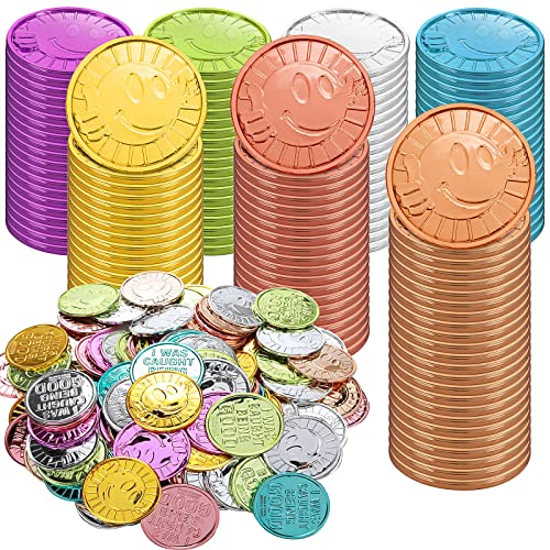 Prasacco 100 Stück Smile Gold Münzen, Plastik Gold Münzen Bunte Smile und Daumen Münzen Belohnungen Goldmünzen für Kinder - I WAS CAUGHT BEING GOOD (7 Farben, 3,6 cm Durchmesser) von Prasacco