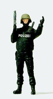 Preiser 28088 SEK-Einsatzbeamter Exklusivausführung Spur H0 1/87 Preiser 28088 SEK-Einsatzbeamter Exklusivausführung Spur H0 1/87 von Preiser