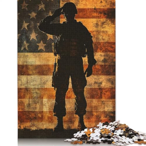Soldier Saluting Flag Puzzles 1000 Teile Schwer Puzzle Spielzeug Lernspiel Impossible Herausforderung Spielzeug Für Erwachsene Und Kinder Ab 12 Jahren 1000pcs (40x28cm) von QBIREX