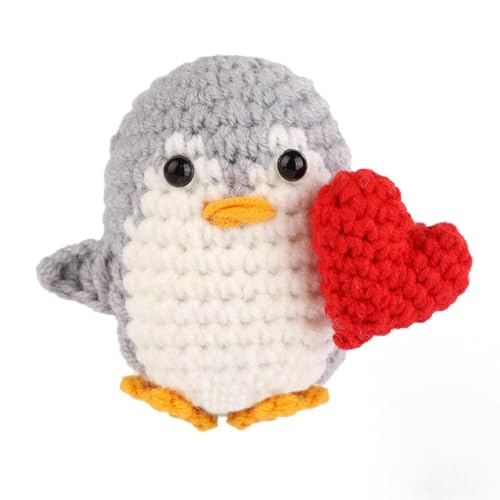 QITIXI:OU Mini Positive Pinguin, handgefertigte Häkeltiere, Lustiger Pocket Hug Süßes Pinguin Spielzeug, niedliches Dekor, Ich Liebe Dich Geschenke, Jahrestag Geschenk für Sie Ehefrau Freundin QITIXI:OU Mini Positive Pinguin, handgefertigte Häkeltiere, Lustiger Pocket Hug Süßes Pinguin Spielzeug, niedliches Dekor, Ich Liebe Dich Geschenke, Jahrestag Geschenk für Sie Ehefrau Freundin von QITIXI:OU