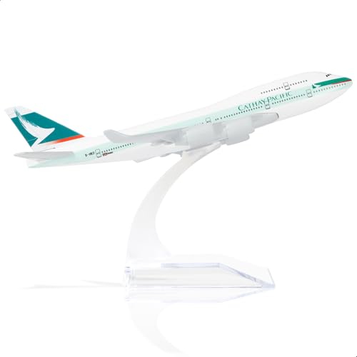 QIYUMOKE 1/400 Cathay Pacific 747 Flugzeugmodell aus Metalldruckguss mit Ständer (6 Zoll lang). Legierungsmodell Boeing 747 für Luftfahrtbegeisterte oder als Dekoration von QIYUMOKE