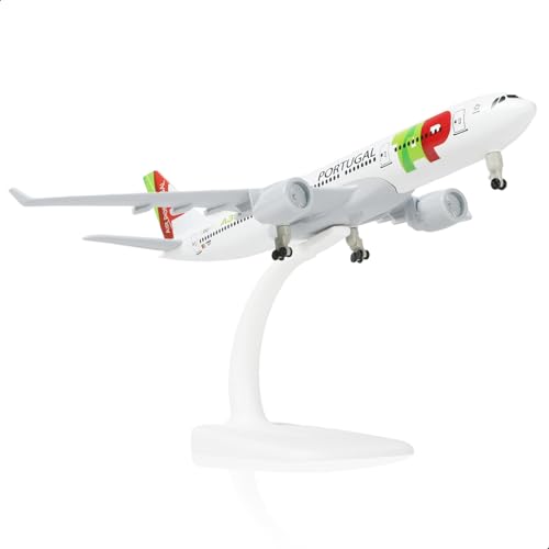 QIYUMOKE 1/300 Portugal A330 Flugzeugmodell aus Metalldruckguss mit Ständer für Airbus A330-Modellflugzeuge (7,8 Zoll lang). Geeignet für Luftfahrtbegeisterte als Geschenk, Ausstellungsdekoration von QIYUMOKE