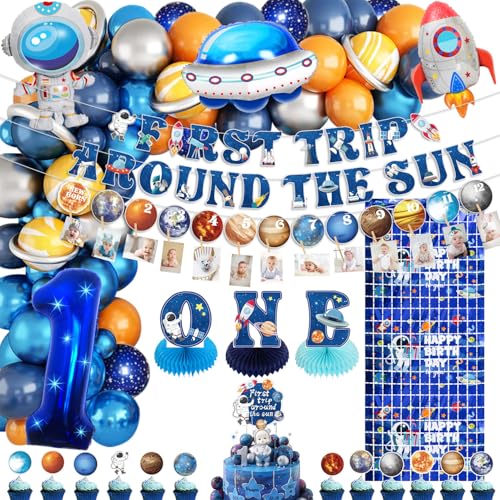 Raum 1. Geburtstag Dekorationen, umfassen First Trip Around The Sun Banner, Raum monatlich Foto Banner, ONE Honeycomb Centerpiece, Kuchen Topper, Ballons für Jungen Kinder ersten Geburtstag Party-Deko Raum 1. Geburtstag Dekorationen, umfassen First Trip Around The Sun Banner, Raum monatlich Foto Banner, ONE Honeycomb Centerpiece, Kuchen Topper, Ballons für Jungen Kinder ersten Geburtstag Party-Deko von QUERICKY