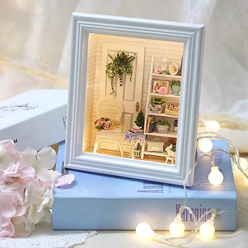 Qiebenav Miniatur Haus Modell Spielzeug DIY Kreative Geschenk Montage Led Modell DIY Puppenhaus Kit Kreative Bilderrahmen Ornament für Festival Geschenk Wohnkultur Weiß Qiebenav Miniatur Haus Modell Spielzeug DIY Kreative Geschenk Montage Led Modell DIY Puppenhaus Kit Kreative Bilderrahmen Ornament für Festival Geschenk Wohnkultur Weiß von Qiebenav