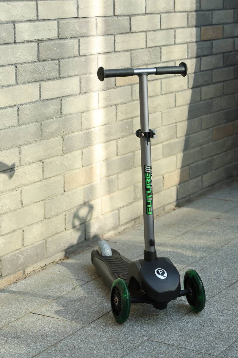 QPlay Future Eco 3-rädriger Tretroller, Grün von Qplay