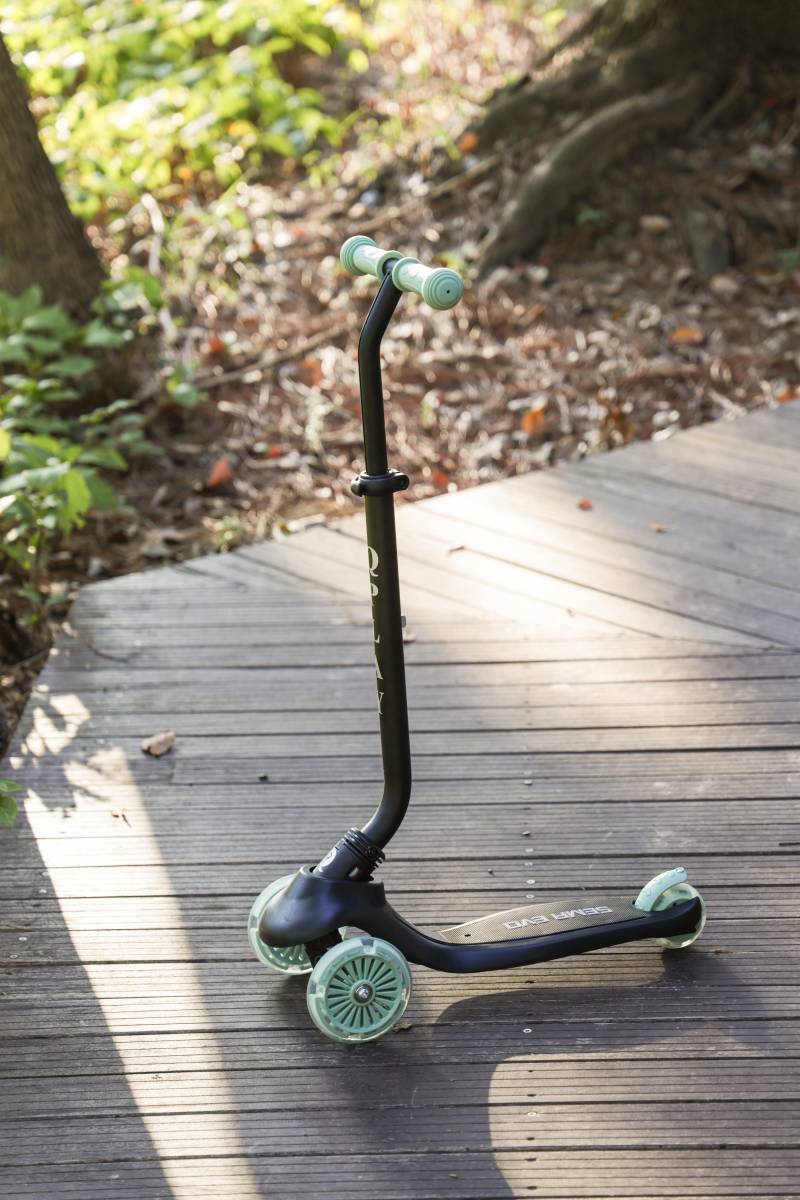 QPlay Sema Pro 3-rädriger 5-in-1 Tretroller, Blau von Qplay