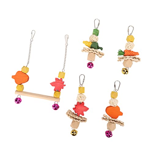 Qukaim Papageienschaukel Spielzeug Set, Holzschaukel mit 4 Kauspielzeug Saiten und kleinen Glocken für Sittiche, Nymphensittiche und Papageien, ideal für Haustiervögel Qukaim Papageienschaukel Spielzeug Set, Holzschaukel mit 4 Kauspielzeug Saiten und kleinen Glocken für Sittiche, Nymphensittiche und Papageien, ideal für Haustiervögel von Qukaim