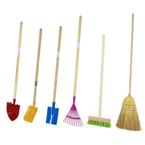 Rekord Kinder Gartengeräte Set 6-teilig Schaufel, Spitzspaten, Spaten, Besen, Laubbesen, Reisstrohbesen - Metall - Holz-Stiel (76cm) Gartenspielzeug, Gartenset, Kinder-Gartenwerkzeug von REKORD Qualität in Ihrer Hand
