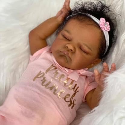 ROSHUAN Life Like Reborn African American Baby Dolls Black Girl 48.3 cm Soft Body Realistic Looking Black Girl Toddler Real Life Newborn Sleeping Baby Dolls with Rooted Hair for Kids 3+ ROSHUAN Life Like Reborn African American Baby Dolls Black Girl 48.3 cm Soft Body Realistic Looking Black Girl Toddler Real Life Newborn Sleeping Baby Dolls with Rooted Hair for Kids 3+ von ROSHUAN