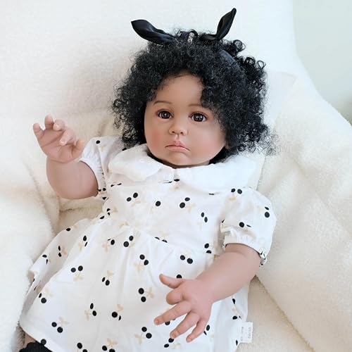 ROSHUAN Realistische Reborn Kleinkindpuppen Schwarzes Mädchen 24 Zoll Afroamerikanische Babypuppe Lockiges Haar Echtes Leben Babypuppen Weiches Tuch Körper Lebensechte Kleinkindpuppe Spielzeug für ROSHUAN Realistische Reborn Kleinkindpuppen Schwarzes Mädchen 24 Zoll Afroamerikanische Babypuppe Lockiges Haar Echtes Leben Babypuppen Weiches Tuch Körper Lebensechte Kleinkindpuppe Spielzeug für von ROSHUAN