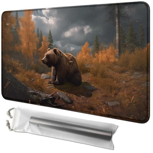 RWUTYTIUL Kartenspielmatte 61 x 35,6 cm mit Playmat-Tube-Tasche, Kartenspiel-Spielmatte mit genähtem Commander-Deckbrett, MTG, RPG, CCG, TCG, Kartenspiel, Schreibtischmatten für Anfänger, Waldbbear RWUTYTIUL Kartenspielmatte 61 x 35,6 cm mit Playmat-Tube-Tasche, Kartenspiel-Spielmatte mit genähtem Commander-Deckbrett, MTG, RPG, CCG, TCG, Kartenspiel, Schreibtischmatten für Anfänger, Waldbbear von RWUTYTIUL