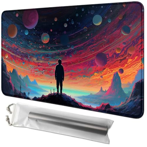 RWUTYTIUL Kartenspielmatte 61 x 35,6 cm mit Playmat-Tube-Tasche, Kartenspiel-Spielmatte mit genähtem Commander-Deckbrett, MTG, RPG, CCG, TCG, Kartenspiel, Schreibtischmatten für Anfänger, Galaxie-Mann RWUTYTIUL Kartenspielmatte 61 x 35,6 cm mit Playmat-Tube-Tasche, Kartenspiel-Spielmatte mit genähtem Commander-Deckbrett, MTG, RPG, CCG, TCG, Kartenspiel, Schreibtischmatten für Anfänger, Galaxie-Mann von RWUTYTIUL