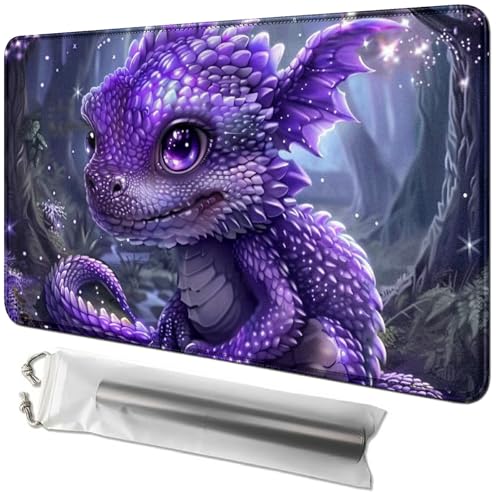 RWUTYTIUL Kartenspielmatte 61 x 35,6 cm mit Playmat-Tube-Tasche, Kartenspiel-Spielmatte mit genähtem Commander-Deckbrett, MTG, RPG, CCG, TCG, Kartenspiel, Schreibtischmatten für Anfänger, Lila Drache RWUTYTIUL Kartenspielmatte 61 x 35,6 cm mit Playmat-Tube-Tasche, Kartenspiel-Spielmatte mit genähtem Commander-Deckbrett, MTG, RPG, CCG, TCG, Kartenspiel, Schreibtischmatten für Anfänger, Lila Drache von RWUTYTIUL