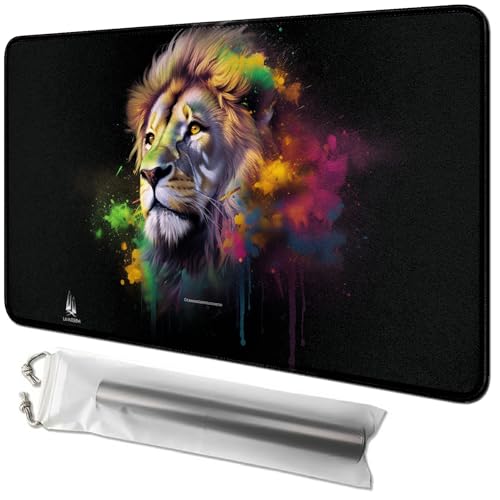 RWUTYTIUL Kartenspielmatte 61 x 35,6 cm mit Playmat-Tube-Tasche, Kartenspiel-Spielmatte mit genähtem Commander-Deckbrett, MTG, RPG, CCG, TCG, Kartenspiel, Schreibtischmatten für Anfänger, Löwe RWUTYTIUL Kartenspielmatte 61 x 35,6 cm mit Playmat-Tube-Tasche, Kartenspiel-Spielmatte mit genähtem Commander-Deckbrett, MTG, RPG, CCG, TCG, Kartenspiel, Schreibtischmatten für Anfänger, Löwe von RWUTYTIUL