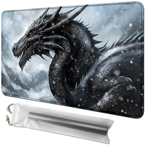 RWUTYTIUL Kartenspielmatte 61 x 35,6 cm mit Playmat-Tube-Tasche, Kartenspiel-Spielmatte mit genähtem Commander-Deckbrett, MTG, RPG, CCG, TCG, Kartenspiel, Schreibtischmatten für Anfänger, RWUTYTIUL Kartenspielmatte 61 x 35,6 cm mit Playmat-Tube-Tasche, Kartenspiel-Spielmatte mit genähtem Commander-Deckbrett, MTG, RPG, CCG, TCG, Kartenspiel, Schreibtischmatten für Anfänger, von RWUTYTIUL
