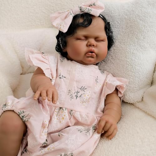 RXDOLL African American Reborn Baby Dolls Black Girl 19 Inch Realistic Newborn Baby Dolls Soft Cloth Body Real Life Biracial Baby Doll with Dark Brown Skin & Curly Hair RXDOLL African American Reborn Baby Dolls Black Girl 19 Inch Realistic Newborn Baby Dolls Soft Cloth Body Real Life Biracial Baby Doll with Dark Brown Skin & Curly Hair von RXDOLL