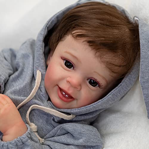 RXDOLL Lächelnde Wiedergeborene Baby Kleinkind Puppen 24 Zoll Weiches Tuch Körper Squishy Gesicht Lebhafte Babypuppe Echtes Leben Neugeborene Babys mit Zwei Zähnen Spielzeug Geschenke RXDOLL Lächelnde Wiedergeborene Baby Kleinkind Puppen 24 Zoll Weiches Tuch Körper Squishy Gesicht Lebhafte Babypuppe Echtes Leben Neugeborene Babys mit Zwei Zähnen Spielzeug Geschenke von RXDOLL