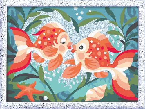 Ravensburger CreArt 23998 - Verliebte Fische - Malen nach Zahlen für Kinder ab 9 Jahre, Malset mit Rahmen, Pinsel und Acrylfarben, Geschenk für Mädchen und Jungen, mit Glitzer Ravensburger CreArt 23998 - Verliebte Fische - Malen nach Zahlen für Kinder ab 9 Jahre, Malset mit Rahmen, Pinsel und Acrylfarben, Geschenk für Mädchen und Jungen, mit Glitzer von Ravensburger
