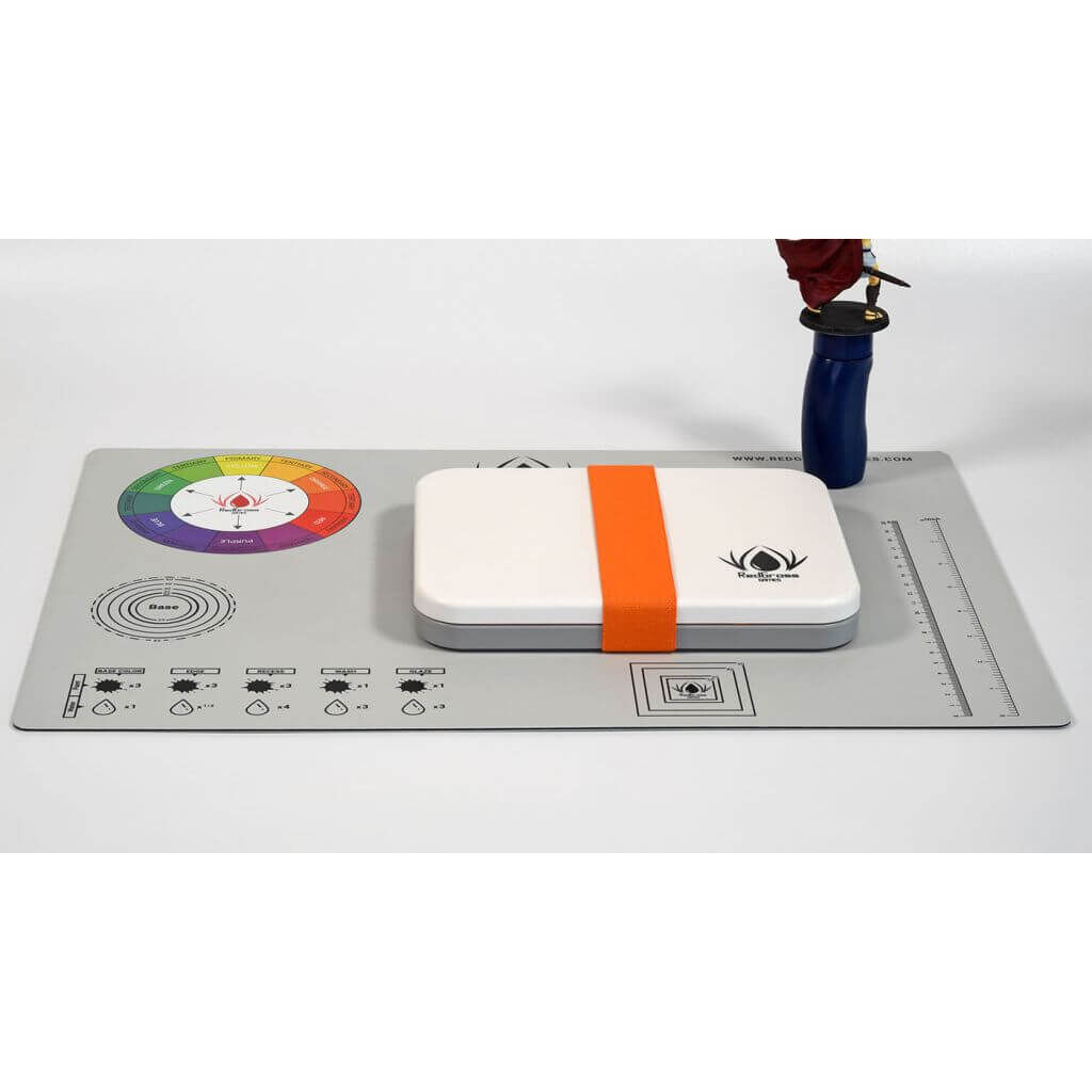 'Cutting and Painting Mat A3' von Redgrass Games