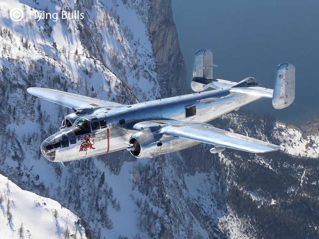 Flying B-25J Mitchell - Geschenkset Flying B-25J Mitchell - Geschenkset von Revell