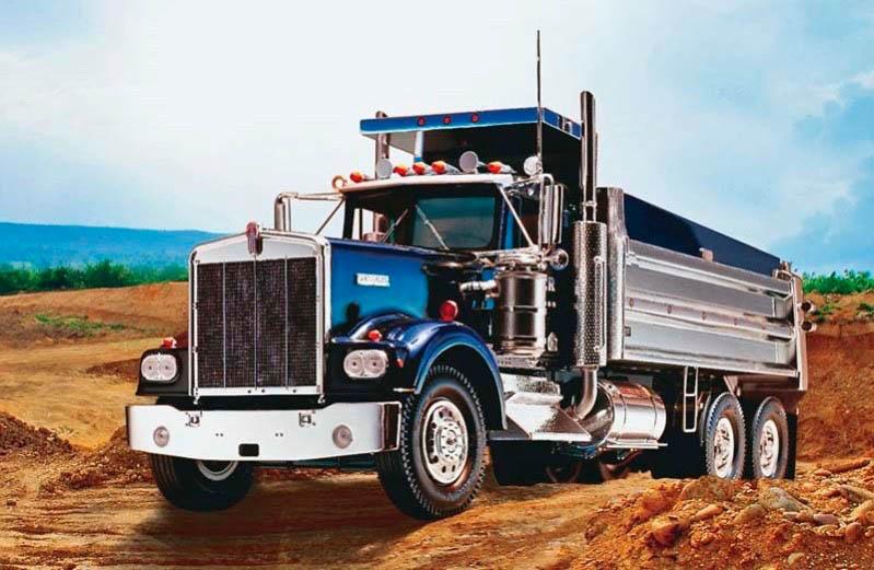 Kenworth W-900 Dump Truck Kenworth W-900 Dump Truck von Revell