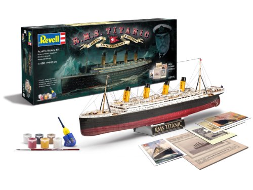 Revell RV05715 Modellbausatz Schiff 1:400 - Geschenkset "100 Jahre TITANIC" im Maßstab 1:400, Level 5, originalgetreue Nachbildung mit vielen Details, Kreuzfahrtschiff, 05715 von Revell