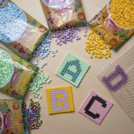 Buchstaben und Zahlen in Hama Perlen von Rito Krea - Perlenmuster Buchstaben - 48 Stück von Rito Krea