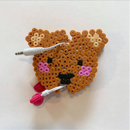 Kopfhörer-Halterung by Rito Krea - Perlenmuster Bär 6,5cm von Rito Krea