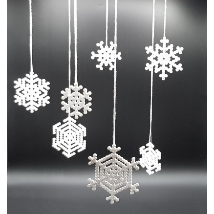 Perlen-Schneeflocken by Rito Krea - Perlenmuster 6x6-9x9cm - 7 Stk von Rito Krea