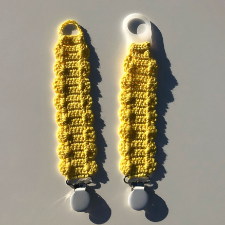 Schnullerketten-Halter by Rito Krea - Häkelmuster mit Kit 22x4cm von Rito Krea