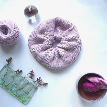 Sommer Scrunchie von Rito Krea - Scrunchie-Strickmuster Sommer Scrunchie von Rito Krea - Scrunchie-Strickmuster von Rito Krea