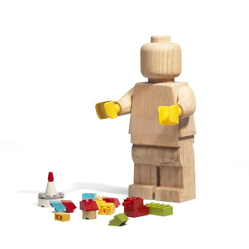 LEGO Holz-Minifigur – Klassische LEGO Ikone für kreative Präsentation von Room Copenhagen